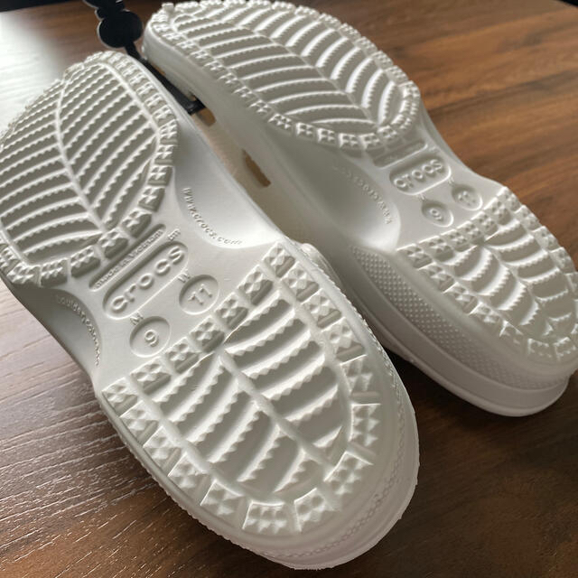 crocs(クロックス)のクロックス　白　27センチ　サンダル メンズの靴/シューズ(サンダル)の商品写真