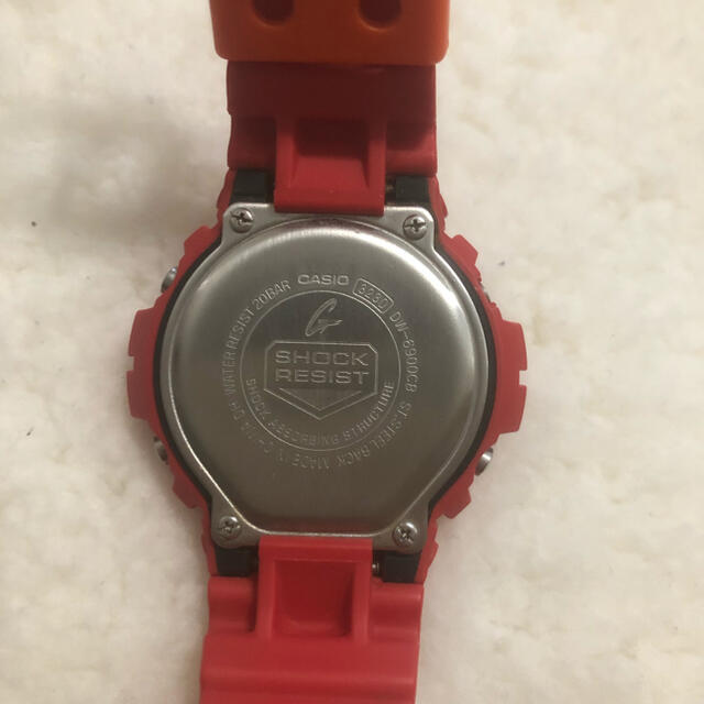 G-SHOCK(ジーショック)のG-SHOCK DW-6900CB レッド 赤 メンズの時計(腕時計(デジタル))の商品写真