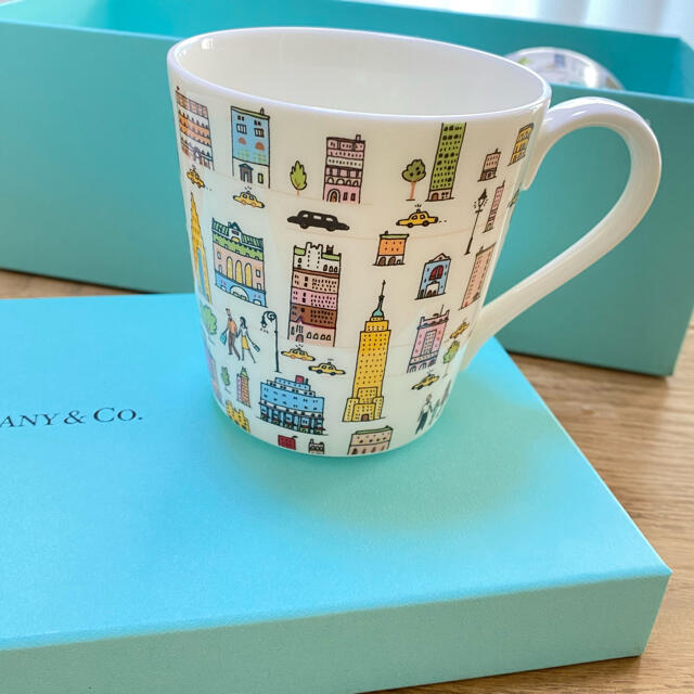 Tiffany & Co.(ティファニー)のTiffany & Co.  5thアベニューマグ 2コセット　新品 インテリア/住まい/日用品のキッチン/食器(グラス/カップ)の商品写真