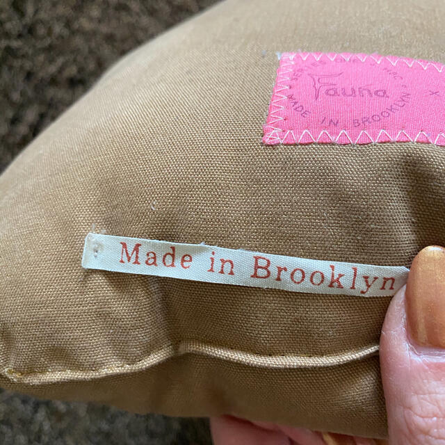 H.P.FRANCE(アッシュペーフランス)のSALVOR フクロウCUSHION made in Brooklyn. インテリア/住まい/日用品のインテリア小物(クッション)の商品写真