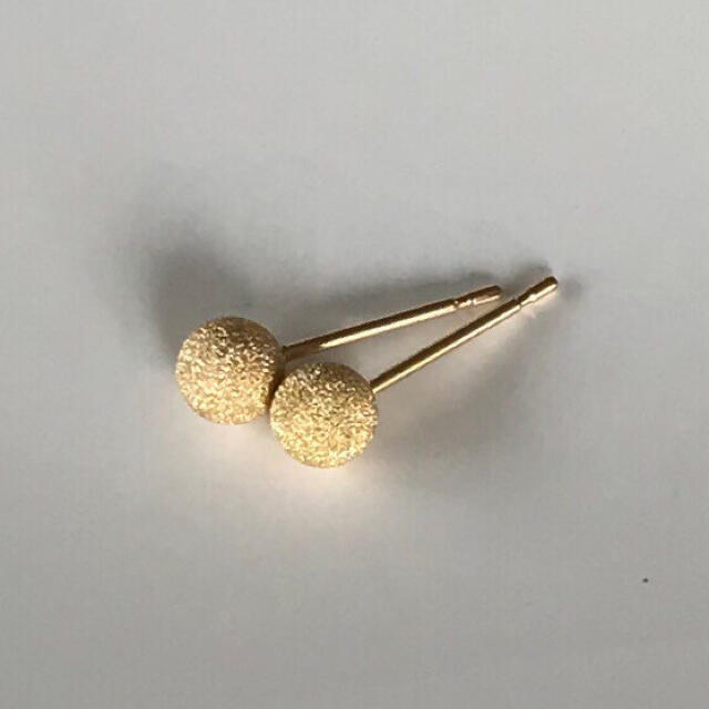 K18ピアス  丸玉ピアス  4mm  K18 フラッシュボールピアス