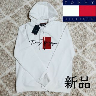 トミーヒルフィガー(TOMMY HILFIGER)のトミーフィルフィガー　ロゴパーカー　ホワイト(パーカー)