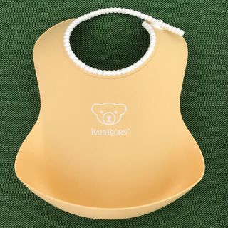 ベビービョルン(BABYBJORN)のベビービョルン　BABY BJORN お食事スタイ　エプロン　防水　黄色　ベビー(お食事エプロン)