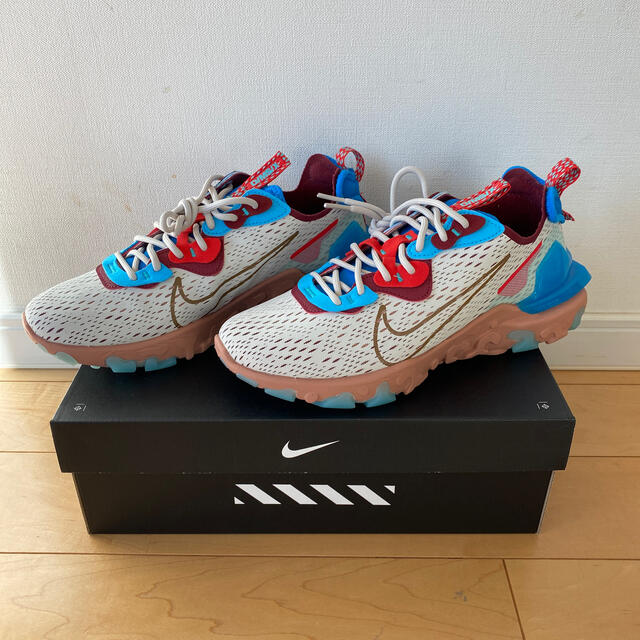 スニーカーNIKE   REACT  VISION  新品　25.5cm