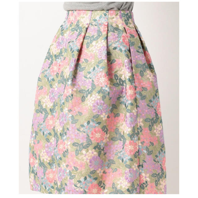 TOCCA(トッカ)のTOCCA スカート　サイズ０　スプリングパラダイス　花柄　刺繍 レディースのスカート(ひざ丈スカート)の商品写真