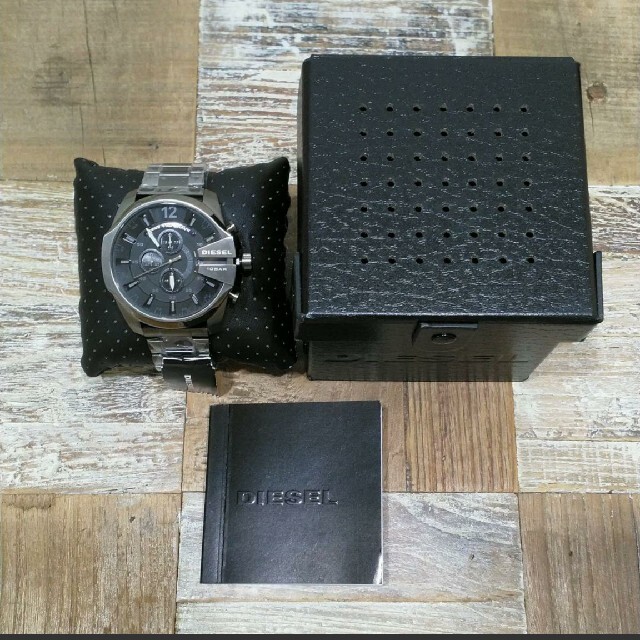 【新品未使用】箱付き DIESEL 腕時計　DZ4355
