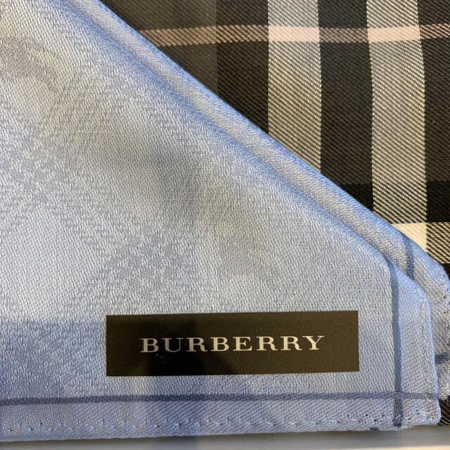 BURBERRY(バーバリー)のバーバリー　ハンカチ　新品 メンズのファッション小物(ハンカチ/ポケットチーフ)の商品写真