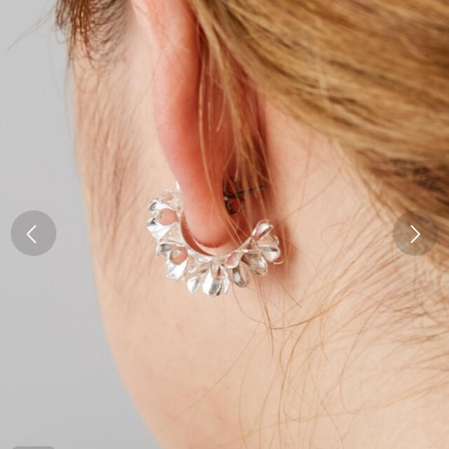 ear PAPILLONNER(イアパピヨネ)のear ピアス レディースのアクセサリー(ピアス)の商品写真