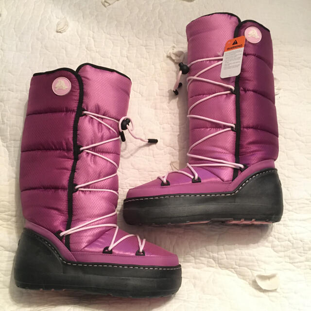 crocs(クロックス)のクロックス　コスモブーツ　ピンク　スノーブーツ  定価1万程度　新品未使用 レディースの靴/シューズ(ブーツ)の商品写真
