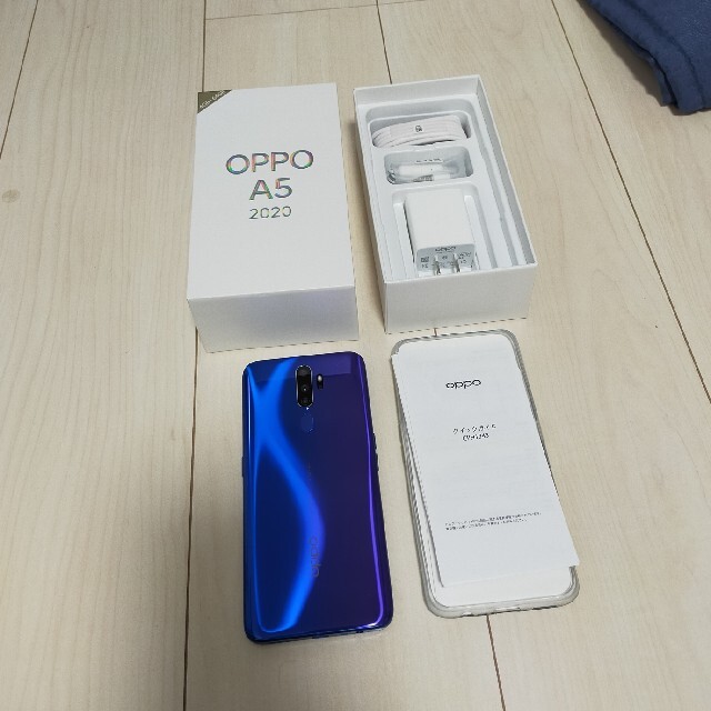OPPO(オッポ)のOPPO A5 2020　ブルー スマホ/家電/カメラのスマートフォン/携帯電話(スマートフォン本体)の商品写真