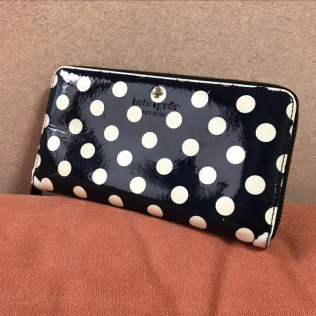 kate spade new york(ケイトスペードニューヨーク)のkatespade ドット柄　財布　wallet メンズのファッション小物(長財布)の商品写真