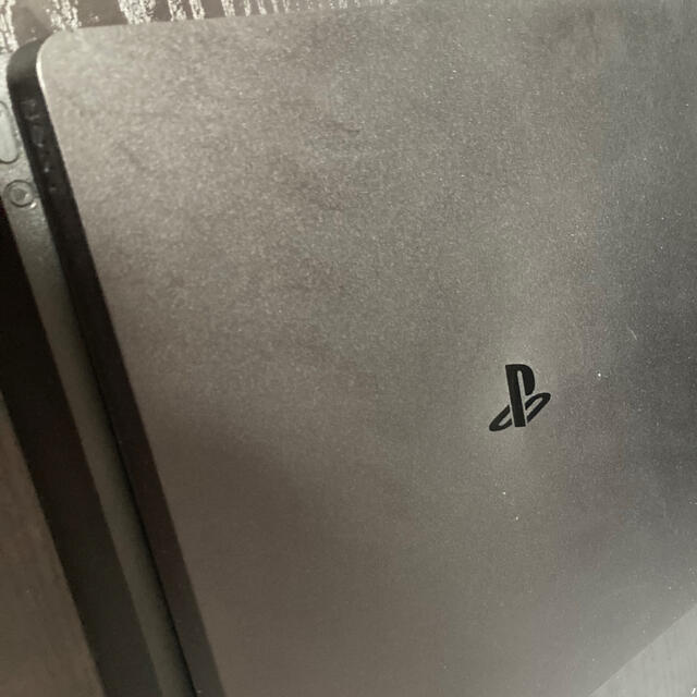 PlayStation4(プレイステーション4)のPS4 CUH2100 1TB jet black 本体 エンタメ/ホビーのゲームソフト/ゲーム機本体(家庭用ゲーム機本体)の商品写真