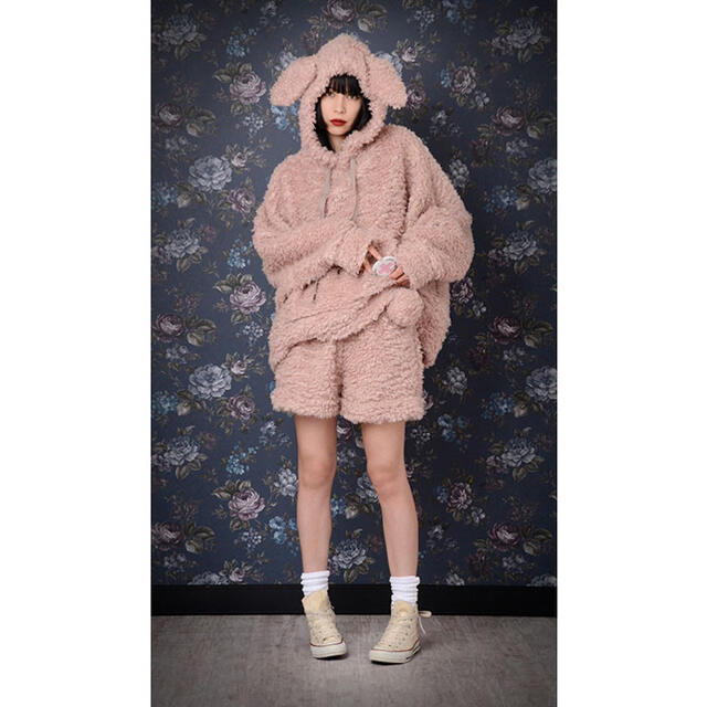 Katie(ケイティー)の専用 BUNNY HUG hood オフホワイト レディースのトップス(トレーナー/スウェット)の商品写真