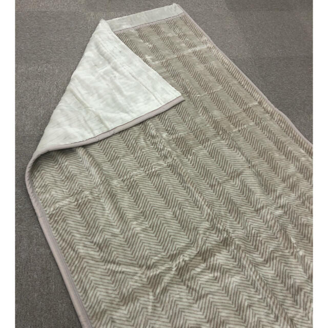 新品!日本製シングル あったか合わせ毛布 B格品アウトレット商品 Z柄ベージュ