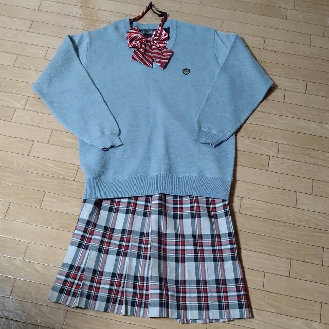 EASTBOY(イーストボーイ)の制服セット  グレーセーター チェックプリーツスカート リボン 3点セット レディースのレディース その他(セット/コーデ)の商品写真