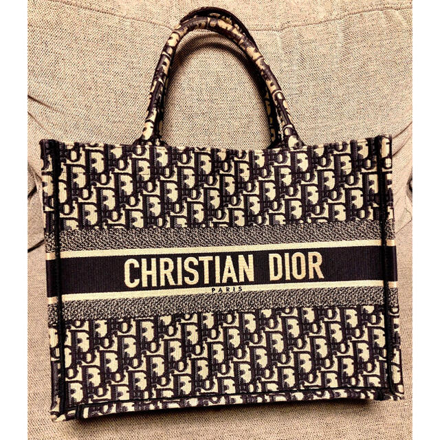 Christian Dior - Dior ブックトート スモール ネイビーの通販 by