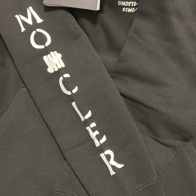 MONCLER - 値下げ中！MONCLER UNDEFEATED コラボ パーカー フーディー ...