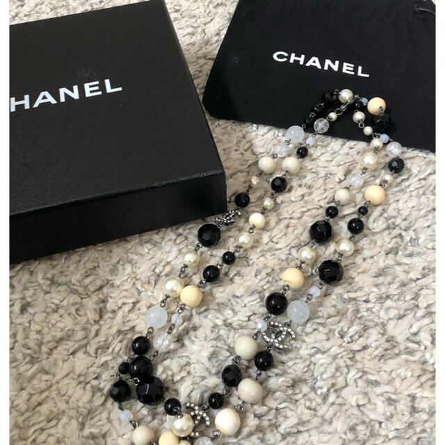 CHANEL(シャネル)のいお様【極美品】CHANEL ロングパールネックレス レディースのアクセサリー(ネックレス)の商品写真