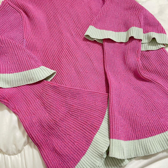 PAMEO POSE(パメオポーズ)のGlitter Bell Sleeve Knit Top ‪‪❤︎‬ レディースのトップス(ニット/セーター)の商品写真