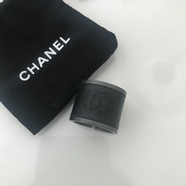 CHANEL(シャネル)のシャネル 指輪 ココマークレザーリング 10号 美品 最終値下げ レディースのアクセサリー(リング(指輪))の商品写真