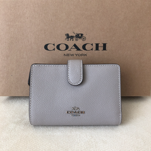 タグ付き新品★COACH コーチ 二つ折り財布 ライトグレー