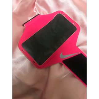 ナイキ(NIKE)のNIKE 携帯ポーチ(モバイルケース/カバー)