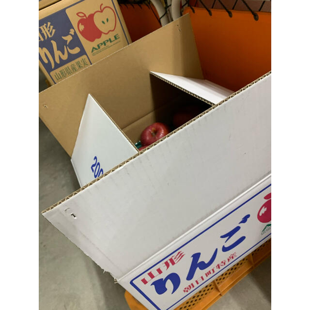 サンふじリンゴ　黒千寿　＆　バラ詰め10kg  食品/飲料/酒の食品(フルーツ)の商品写真