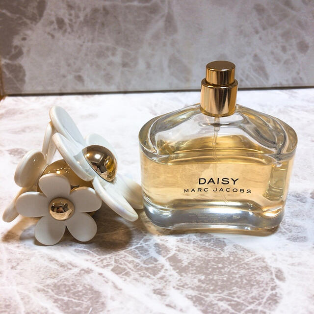 MARC JACOBS(マークジェイコブス)のMARC JACOBS マーク ジェイコブス デイジー 香水 100ml コスメ/美容の香水(香水(女性用))の商品写真