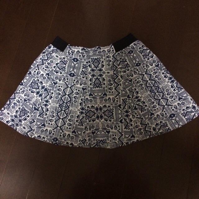 ZARA(ザラ)の幾何学模様 レディースのスカート(ミニスカート)の商品写真