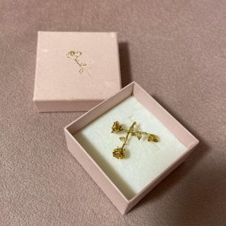 定価2万★Chie Sasaki チエササキ WOMEN ローズ ピアス 薔薇(ピアス)