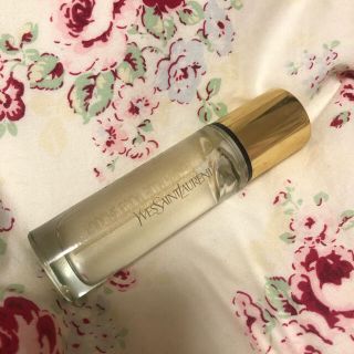 イヴサンローランボーテ(Yves Saint Laurent Beaute)のhtm☆amr様専用サンローランラディアントタッチ ブラープライマー　30ml(化粧下地)