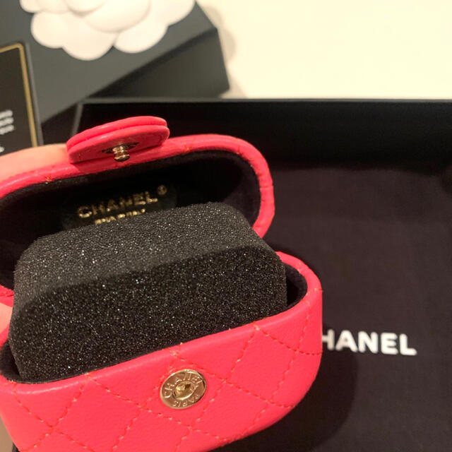 CHANEL AirPods proケース.•★新品未使用