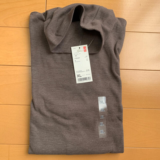 UNIQLO(ユニクロ)のユニクロ　メンズタートルネックTシャツ メンズのトップス(Tシャツ/カットソー(七分/長袖))の商品写真