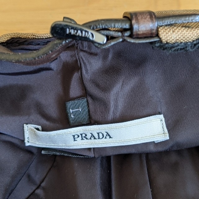 PRADA(プラダ)のrrrr様専用プラダ キャップ ベージュ サイズL レディースの帽子(キャップ)の商品写真