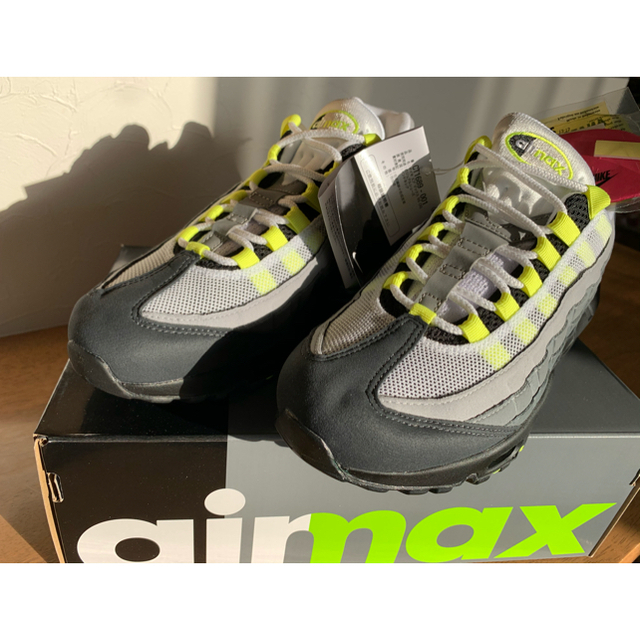 NIKE(ナイキ)のAIR MAX 95 OG NEON YELLOW 2020 26cm メンズの靴/シューズ(スニーカー)の商品写真