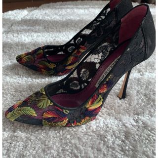 マノロブラニク(MANOLO BLAHNIK)のMANOLO BLAHNIK レースパンプス(ハイヒール/パンプス)