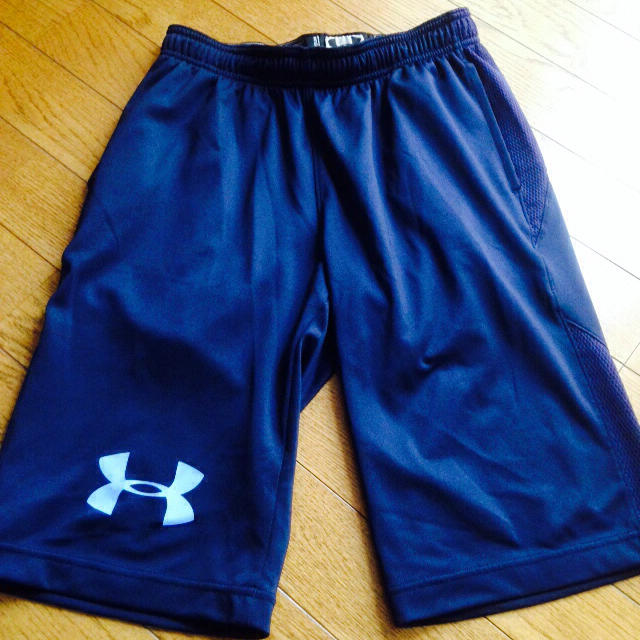 UNDER ARMOUR(アンダーアーマー)の値下げ中！アンダーアーマー★☆ レディースのパンツ(ハーフパンツ)の商品写真