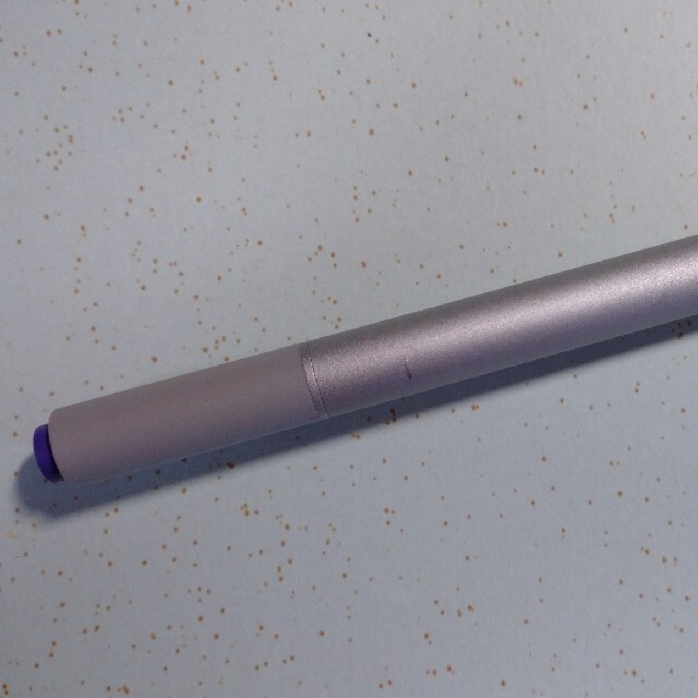 Microsoft(マイクロソフト)のマイクロソフト Surface Pen（プラチナ） EYU-00015   スマホ/家電/カメラのPC/タブレット(ノートPC)の商品写真