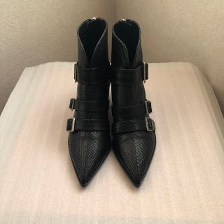 ザラ(ZARA)のlovely様専用　新品✴︎ザラ  本革ショートブーツ　(ブーツ)