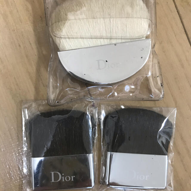 Christian Dior(クリスチャンディオール)のDiorのブラシ コスメ/美容のベースメイク/化粧品(その他)の商品写真