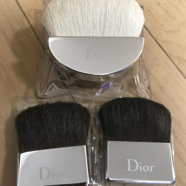 Christian Dior(クリスチャンディオール)のDiorのブラシ コスメ/美容のベースメイク/化粧品(その他)の商品写真