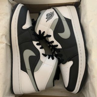 ナイキ(NIKE)の【箱傷有】Air Jordan 1 Mid Shoe WHITE SHADOW(スニーカー)