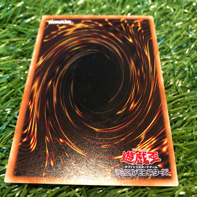 KONAMI(コナミ)の【遊戯王・2期】ブルーアイズ・トゥーン・ドラゴン エンタメ/ホビーのトレーディングカード(シングルカード)の商品写真