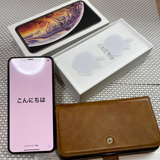 Apple(アップル)の美品　iPhone Xs Max GOLD 64GB SIM フリーdocomo スマホ/家電/カメラのスマートフォン/携帯電話(スマートフォン本体)の商品写真