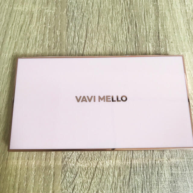 VAVI MELLO バレンタインボックス3 ローズモーメント  9.9g コスメ/美容のベースメイク/化粧品(アイシャドウ)の商品写真