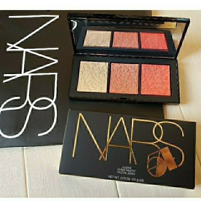 NARS(ナーズ)の[新品] NARS HUSTLE  チークパレット コスメ/美容のベースメイク/化粧品(フェイスカラー)の商品写真