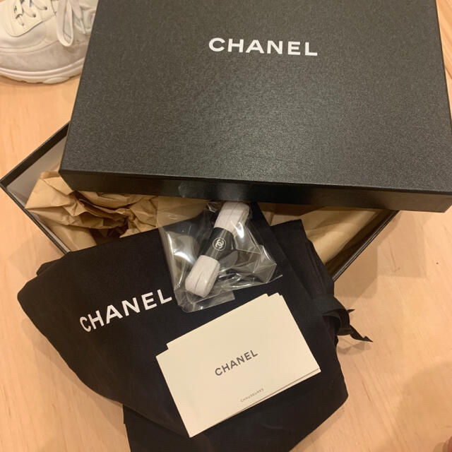 CHANEL 19aw  ロゴ　スニーカー　41