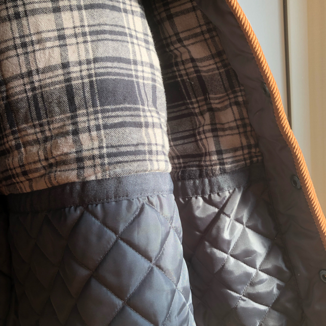 （新品）NEXT キルティングジャケット アウター　フード付き キッズ/ベビー/マタニティのキッズ服男の子用(90cm~)(ジャケット/上着)の商品写真