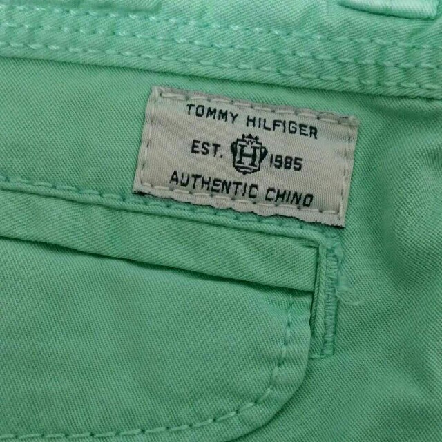 TOMMY HILFIGER(トミーヒルフィガー)のトミーヒルフィガー　ズボン　サイズ80 キッズ/ベビー/マタニティのベビー服(~85cm)(パンツ)の商品写真