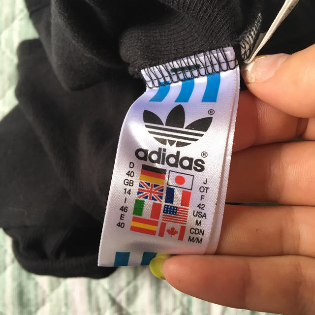 adidas(アディダス)のadidas ロゴタンクトップ レディースのトップス(タンクトップ)の商品写真